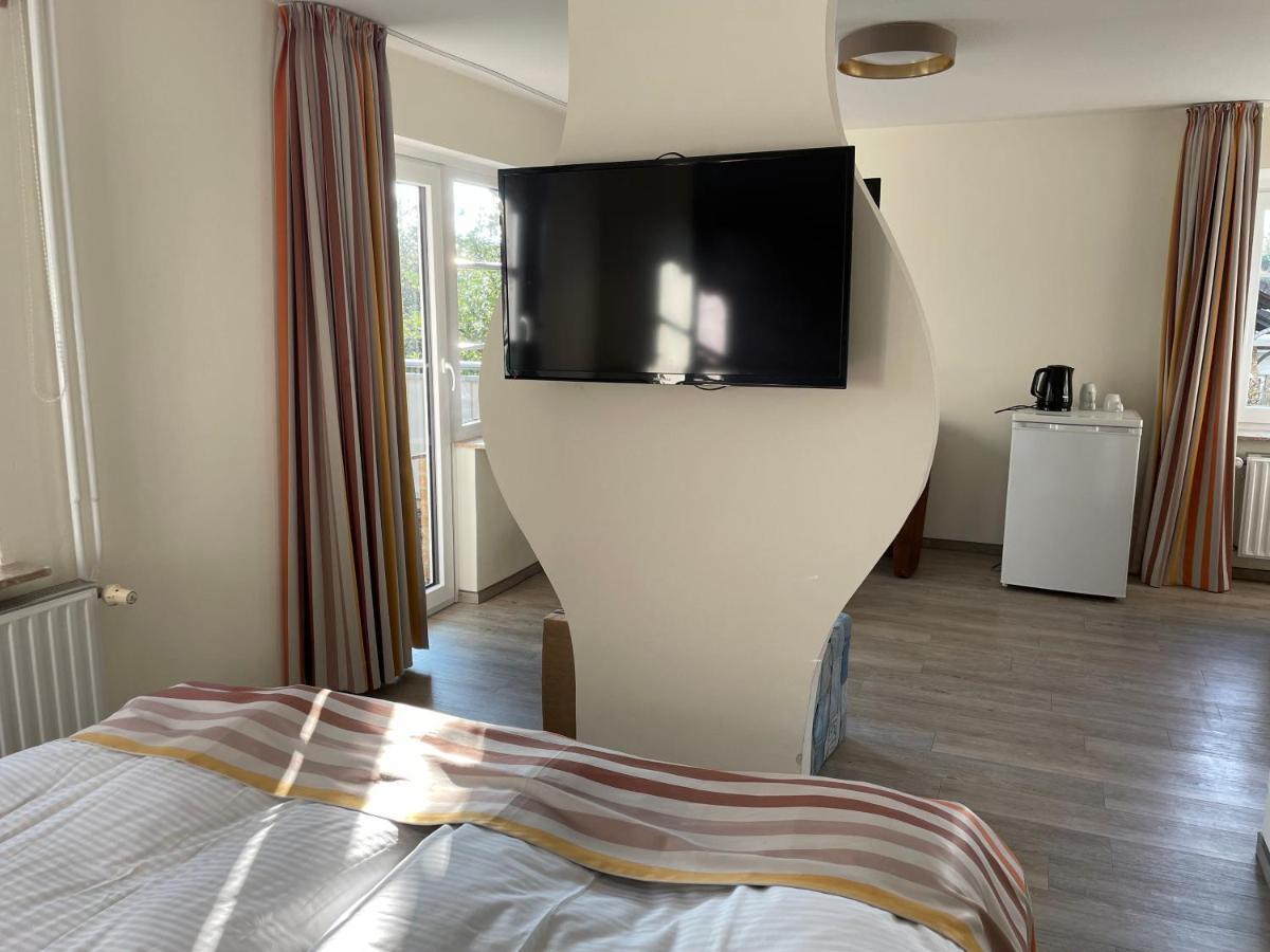 Hotel Osterkrug Husum  Esterno foto