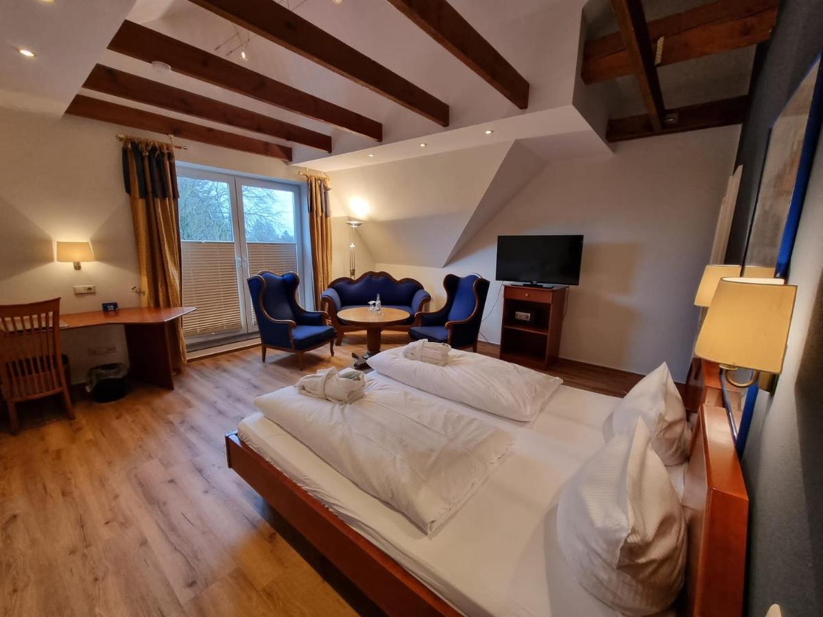 Hotel Osterkrug Husum  Esterno foto