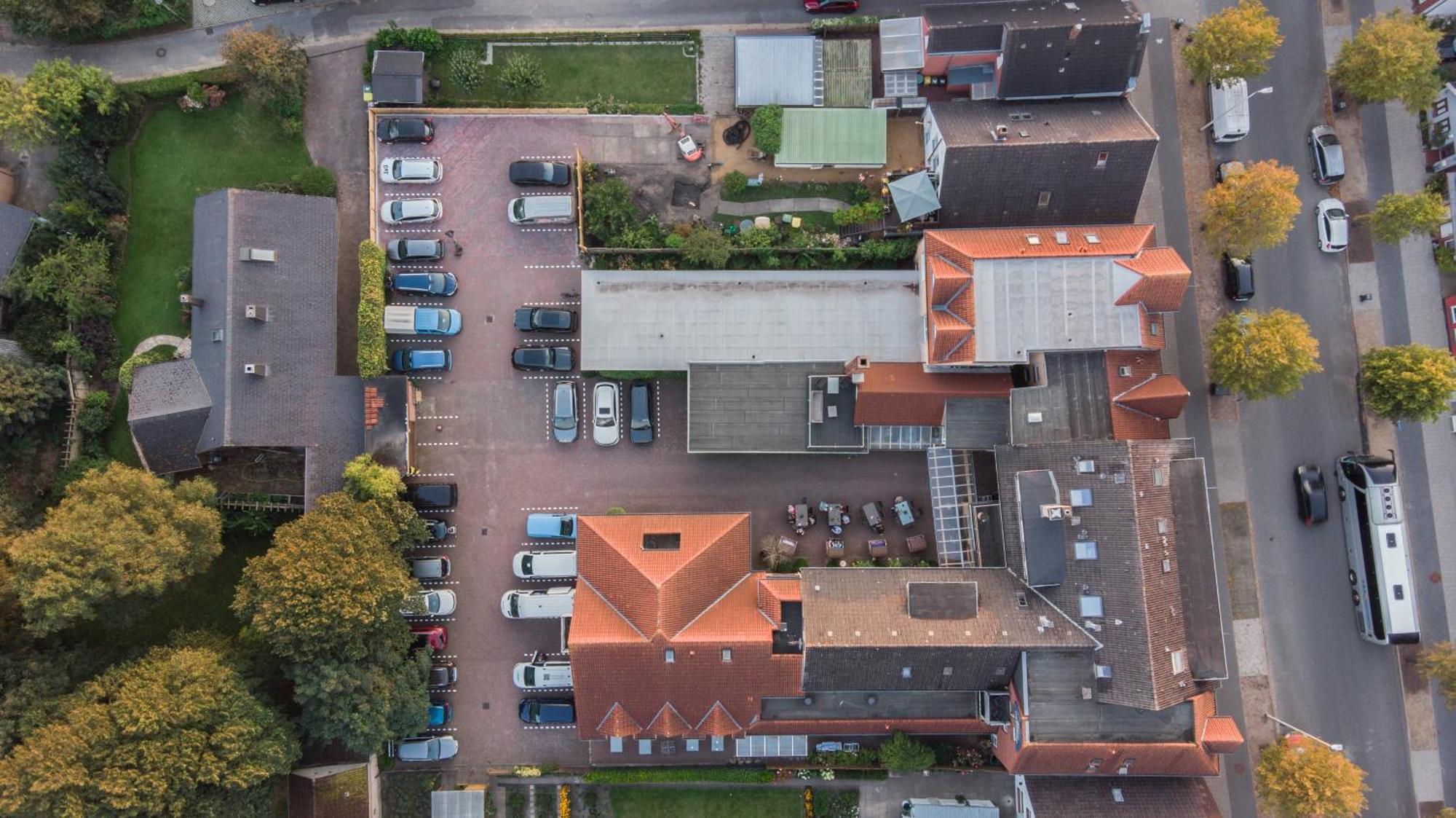 Hotel Osterkrug Husum  Esterno foto
