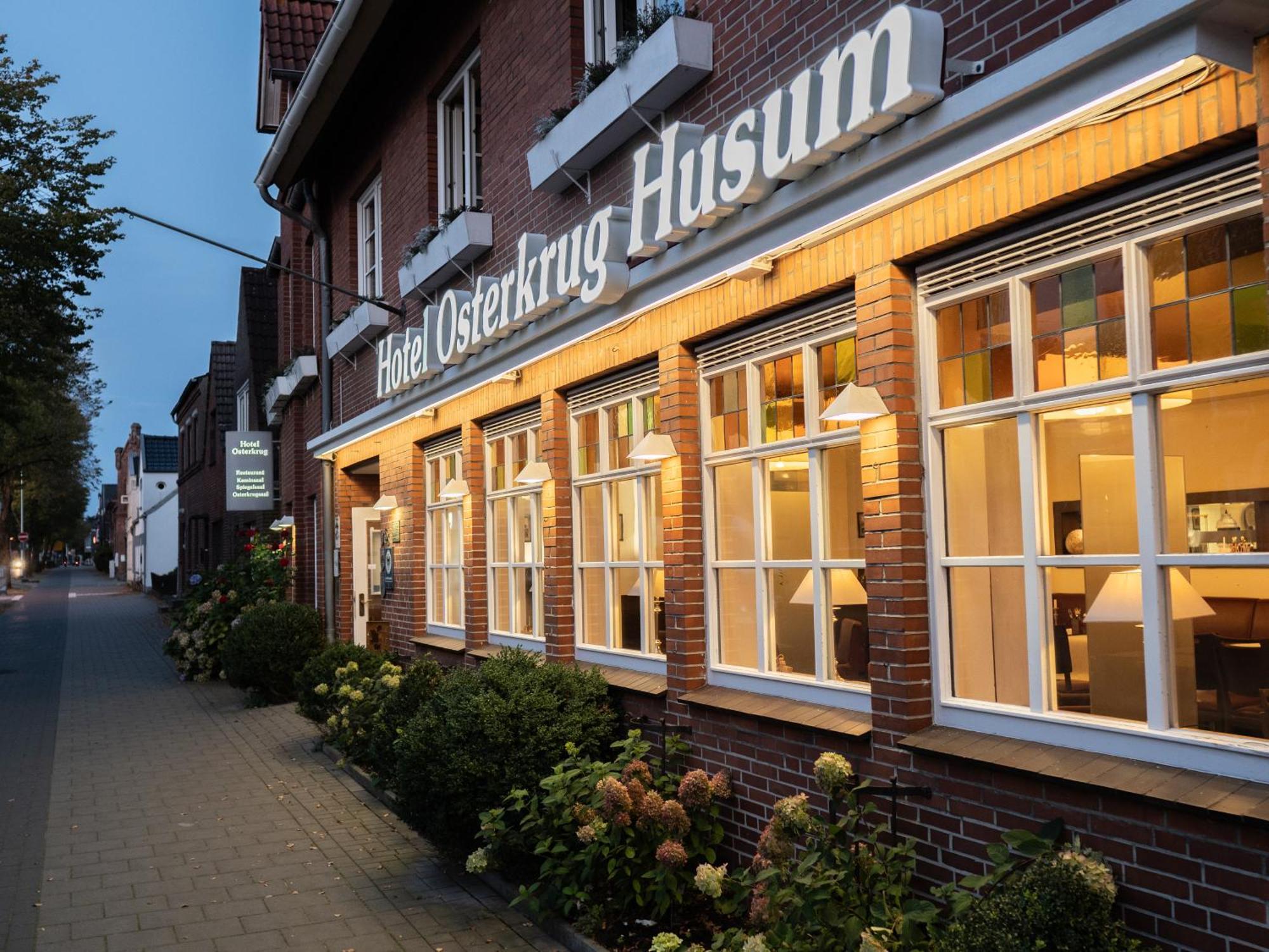 Hotel Osterkrug Husum  Esterno foto