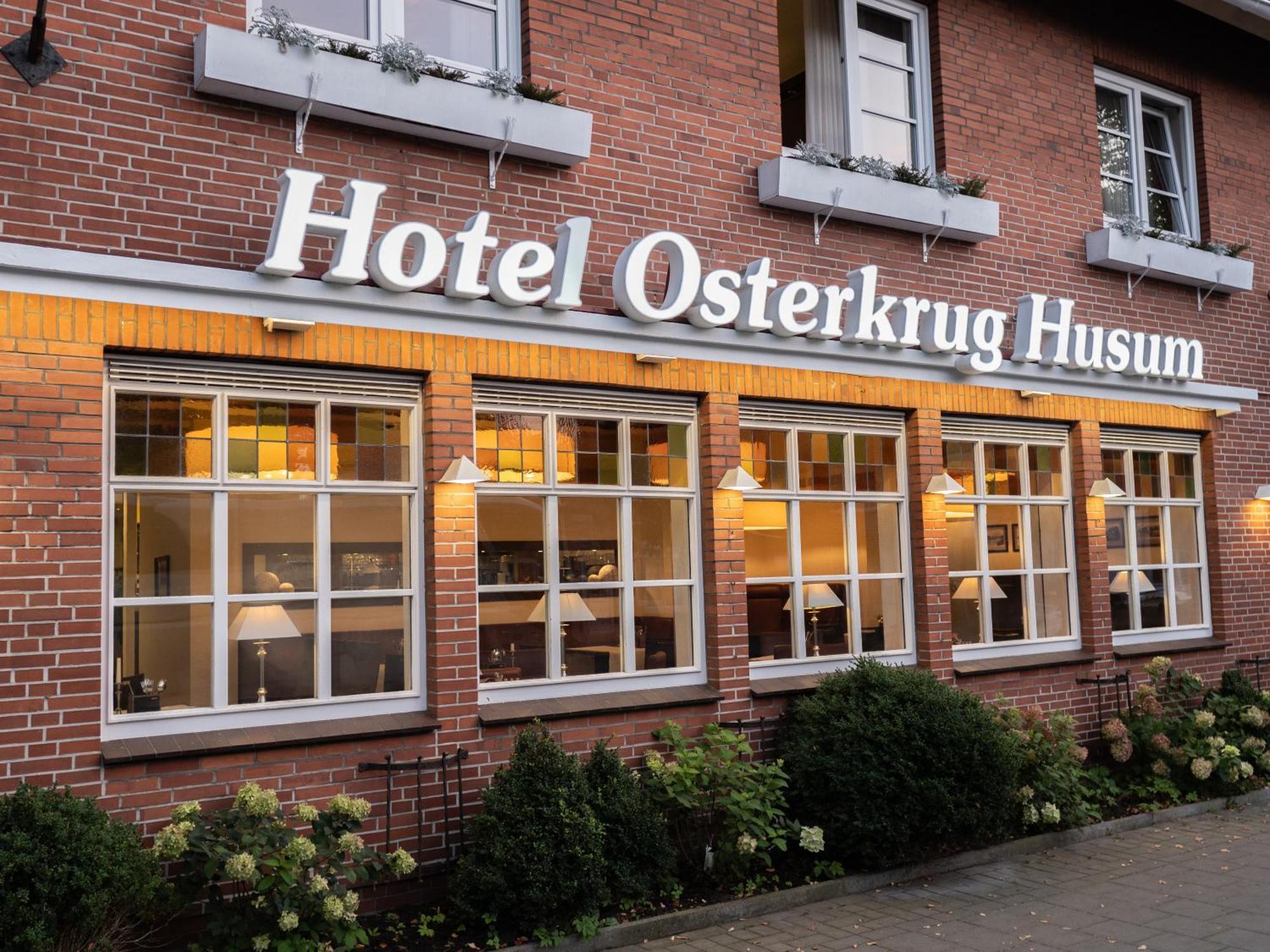 Hotel Osterkrug Husum  Esterno foto