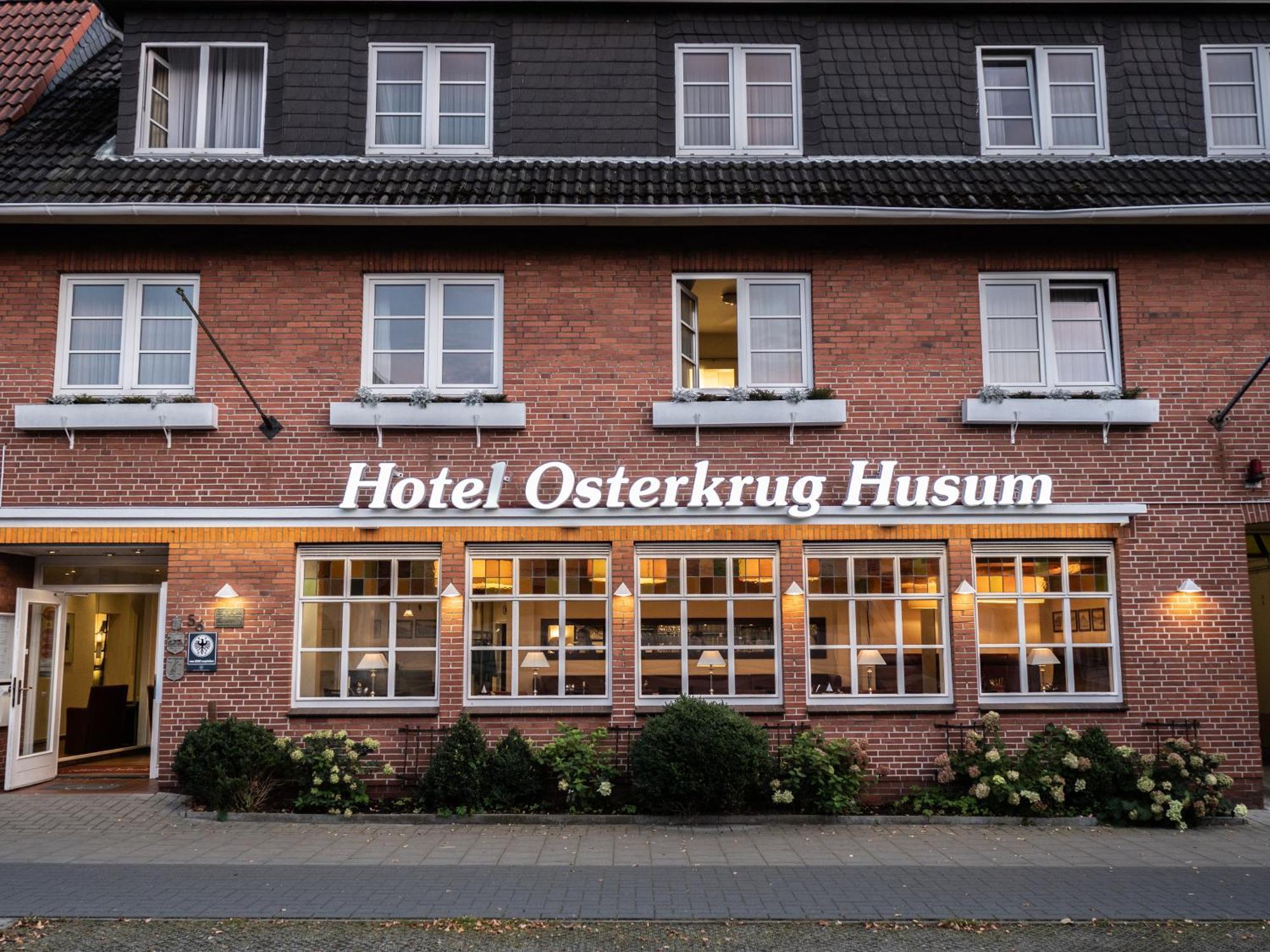 Hotel Osterkrug Husum  Esterno foto